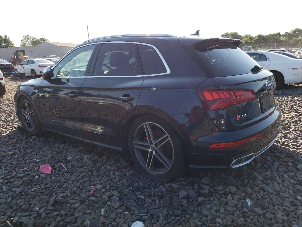 Изображение 2 2018 AUDI SQ5 PREMIUM PLUS 2018 с VIN WA1A4AFY4J2248232