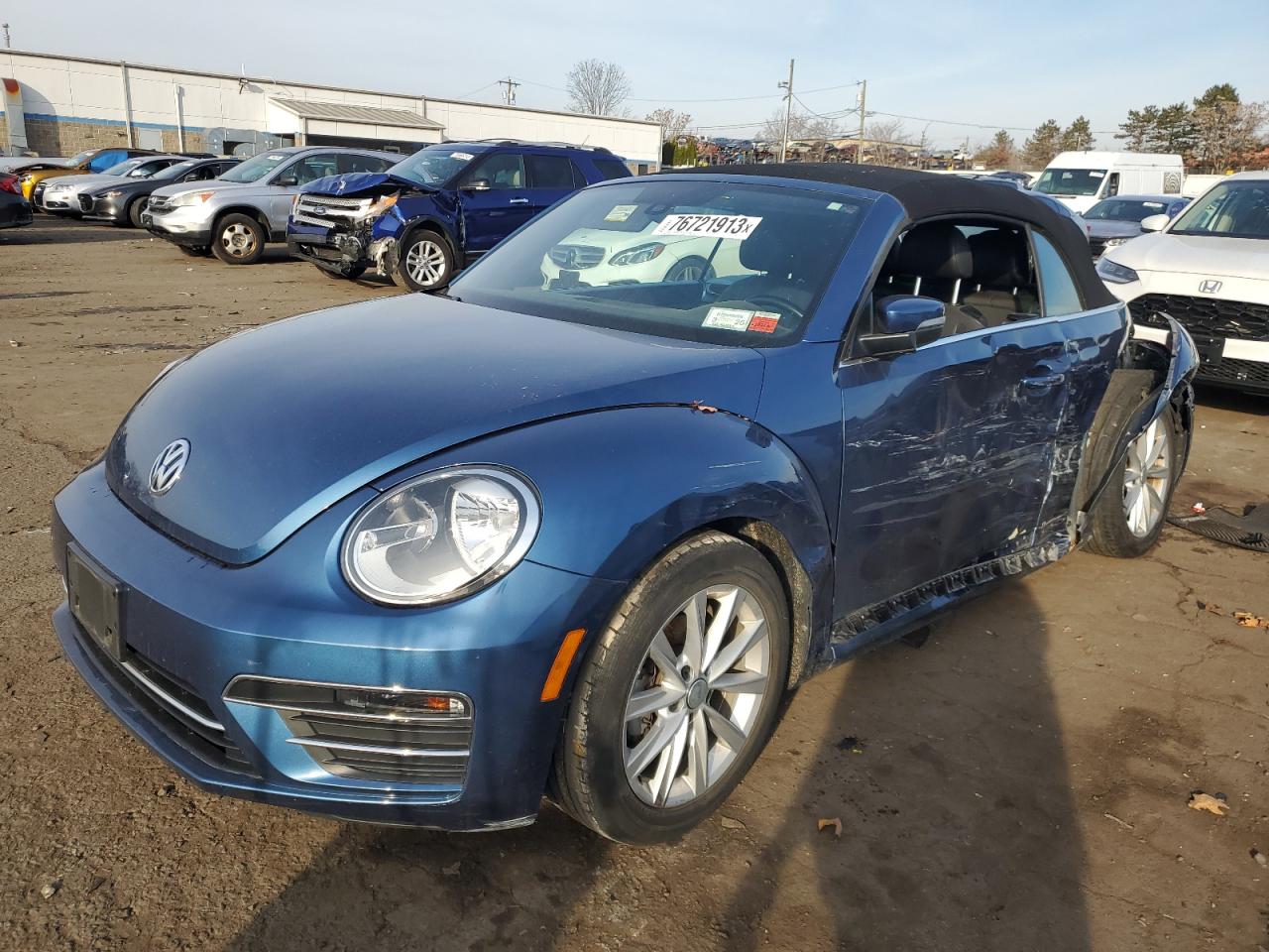 2018 VOLKSWAGEN BEETLE S 2018 image