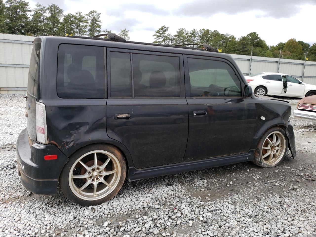 Image 3 of 2005 TOYOTA SCION XB 2005 with VIN JTLKT334254006452