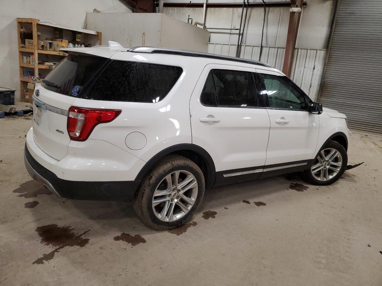 Image 3 of 2017 FORD EXPLORER XLT 2017 with VIN 1FM5K8D80HGD39211