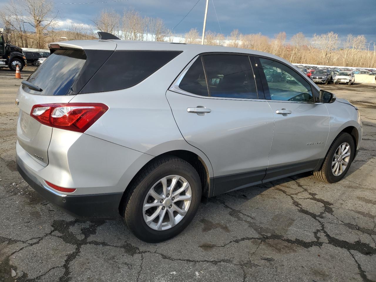 Obraz 3 z 2019 CHEVROLET EQUINOX LT 2019 z VIN 3GNAXUEV2KS630066