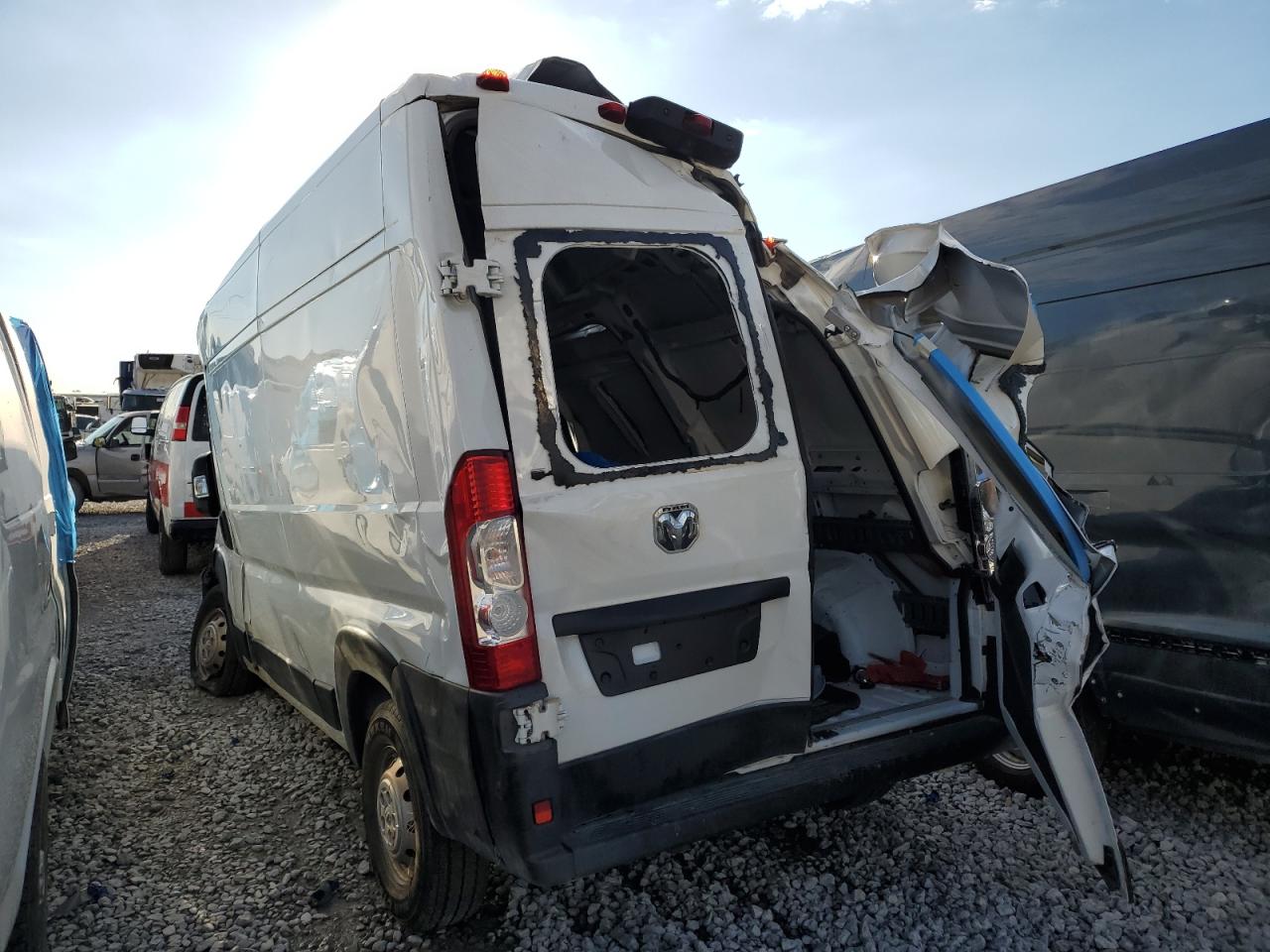Obraz 2 z 2023 RAM PROMASTER 2500 2500 HIGH 2023 z VIN 3C6LRVCG0PE519499