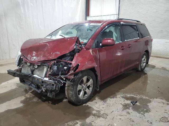 2016 TOYOTA SIENNA LE 2016 image