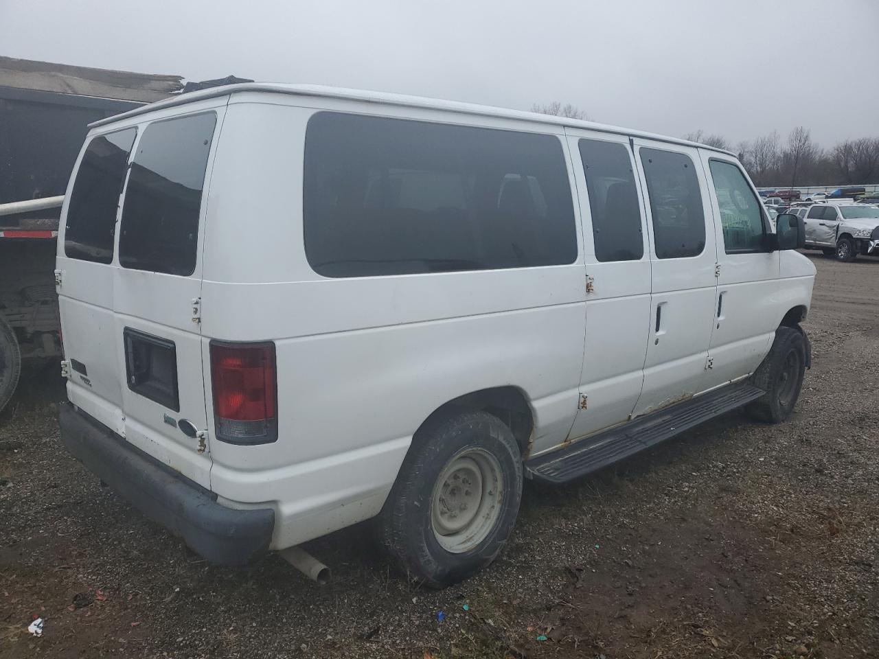 Изображение 3 2011 FORD ECONOLINE E150 WAGON 2011 с VIN 1FMNE1BW2BDA78365