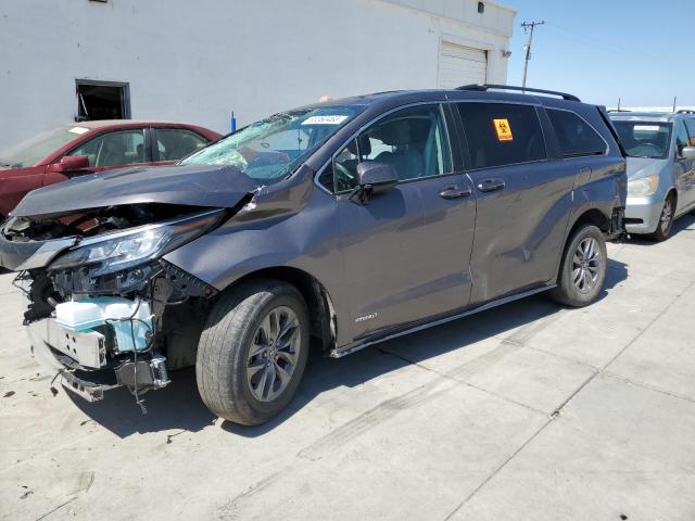 Изображение 2021 TOYOTA SIENNA LE 2021