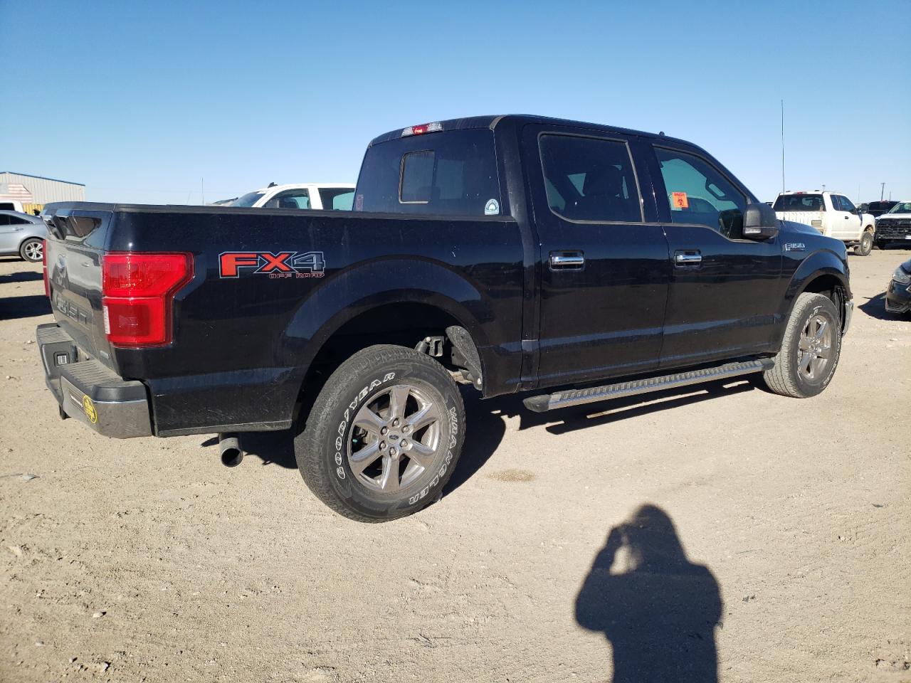 Obraz 3 z 2020 FORD F150 SUPERCREW 2020 z VIN 1FTEW1E43LKD40127