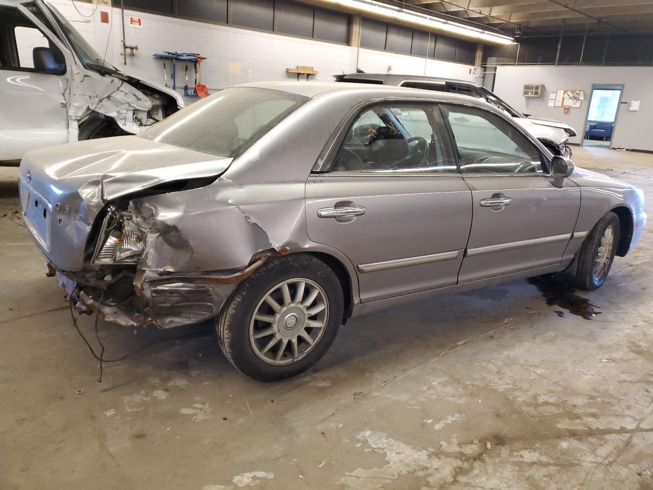 Image 3 of 2005 HYUNDAI XG 350 2005 with VIN KMHFU45E15A386631