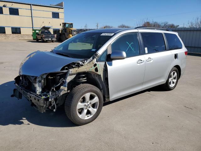 2019 TOYOTA SIENNA LE 2019 image