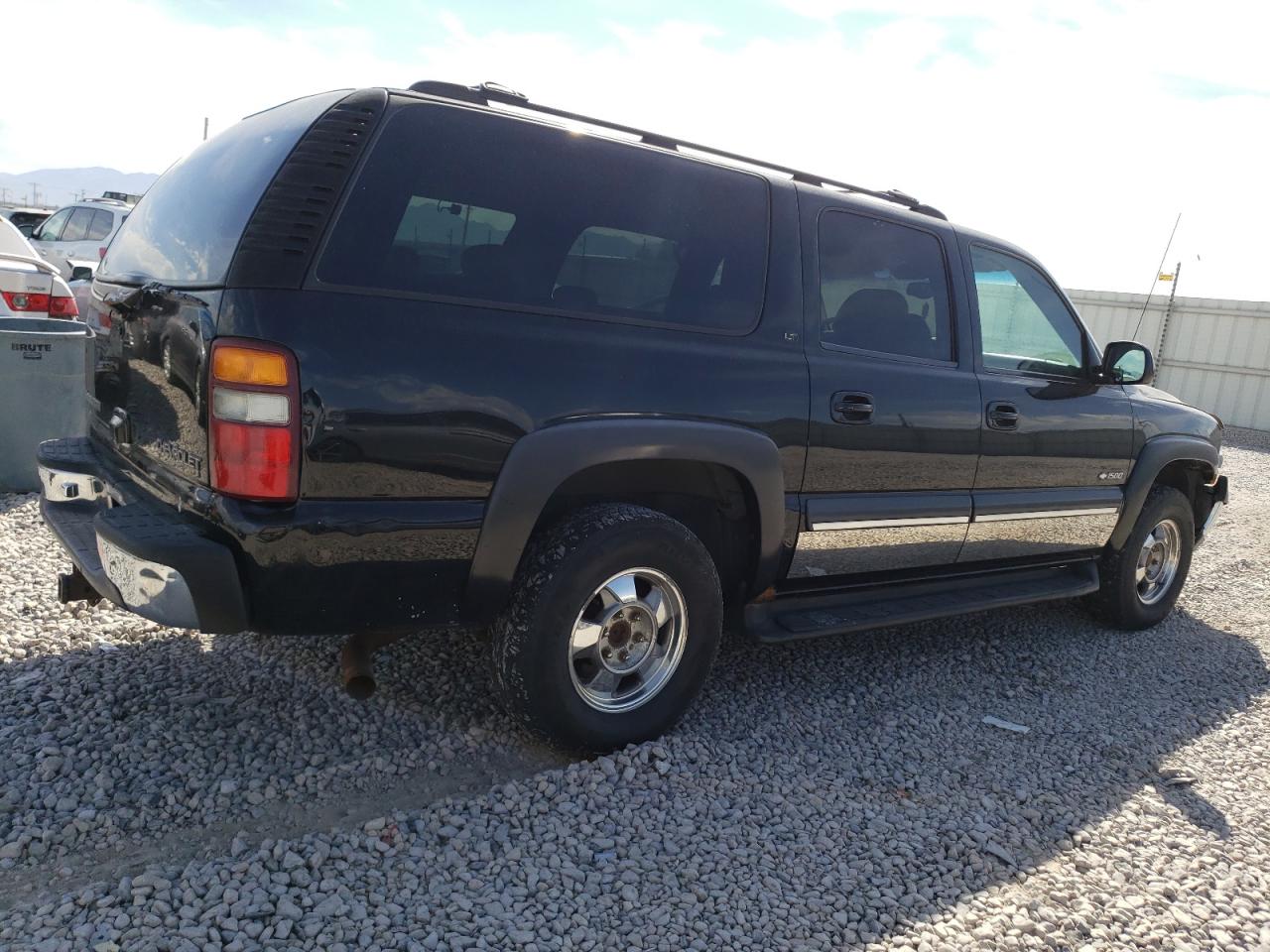 Image 3 of 2000 CHEVROLET SUBURBAN K1500 2000 with VIN 3GNFK16T9YG126206
