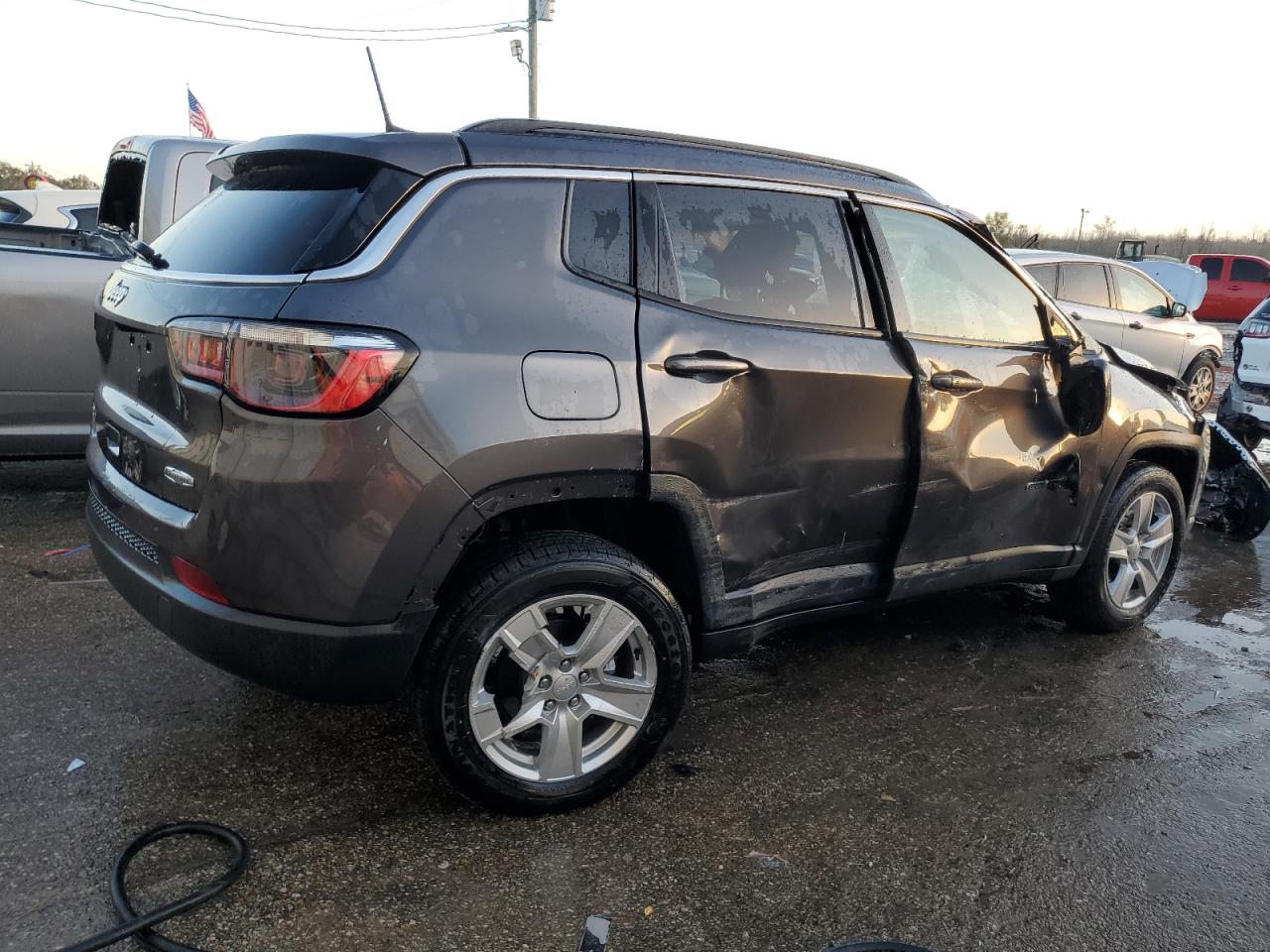 Изображение 3 2022 JEEP COMPASS LATITUDE 2022 с VIN 3C4NJDBB3NT157590