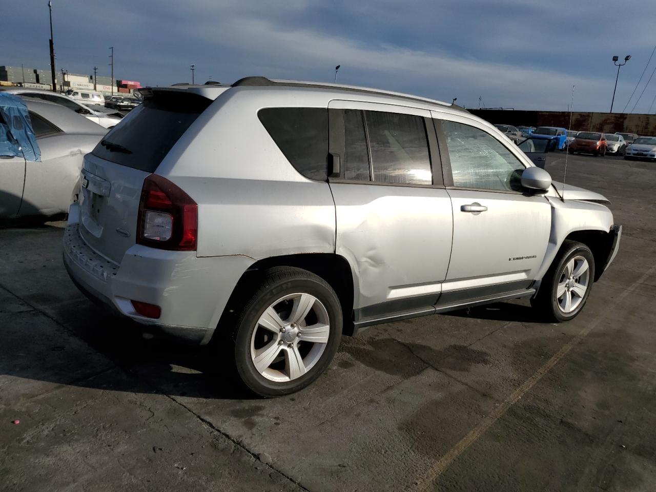 Obraz 3 z 2014 JEEP COMPASS LATITUDE 2014 z VIN 1C4NJCEB1ED507892