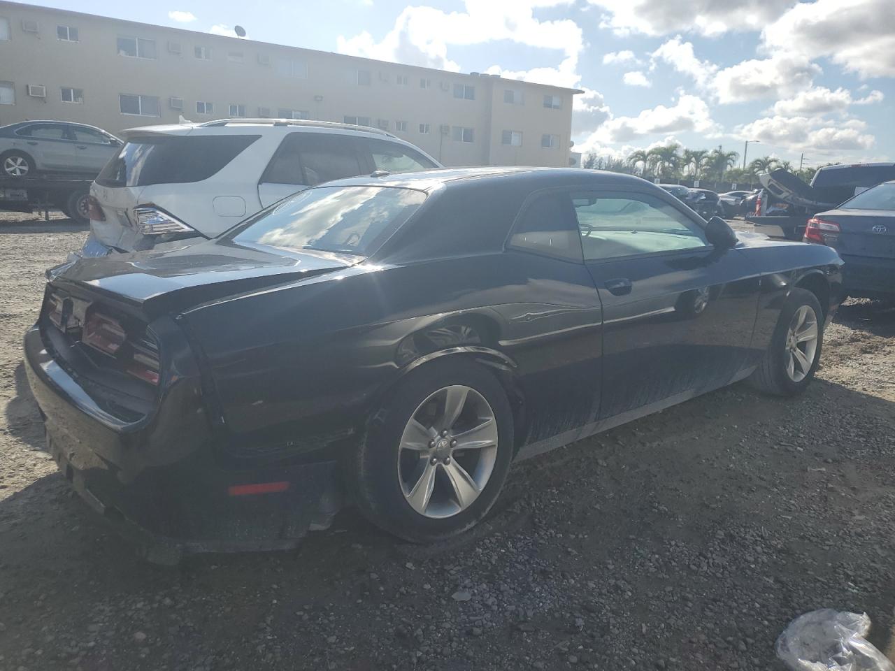 Obraz 3 z 2016 DODGE CHALLENGER SXT 2016 z VIN 2C3CDZAG8GH168741