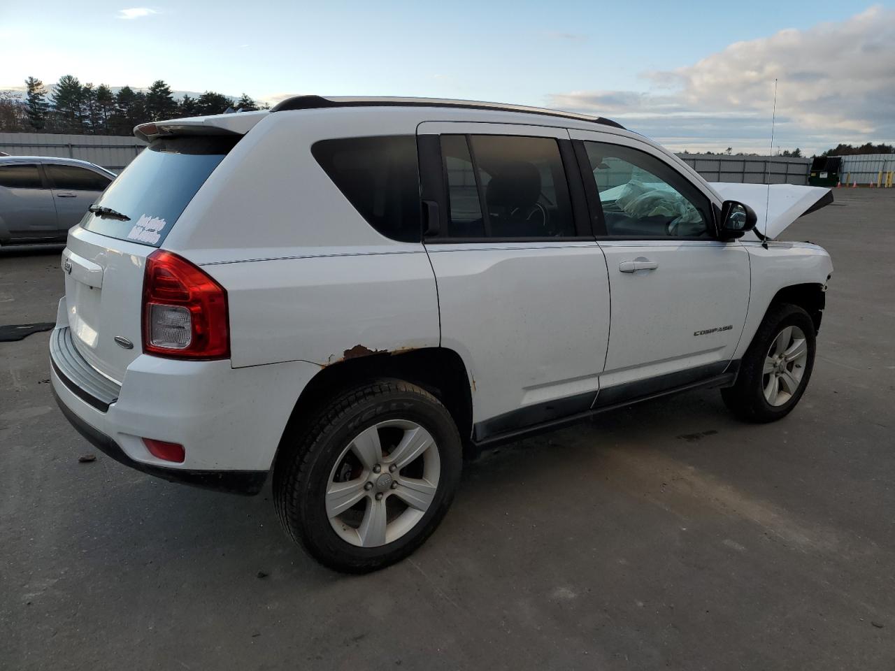Image 3 of 2011 JEEP COMPASS SPORT 2011 with VIN 1J4NF1FBXBD252203