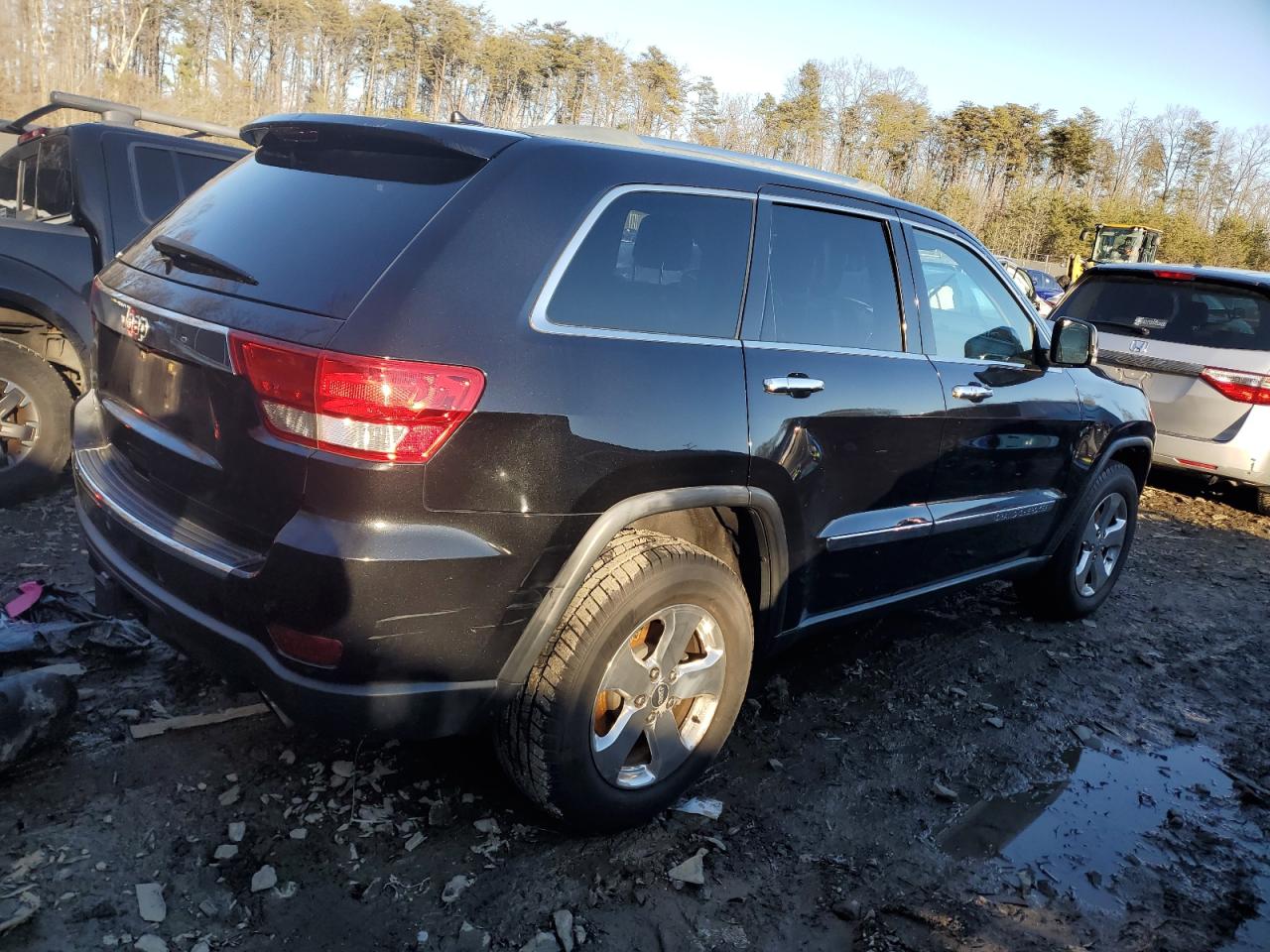 Image 3 of 2011 JEEP GRAND CHEROKEE LIMITED 2011 with VIN 1J4RR5GG4BC583813