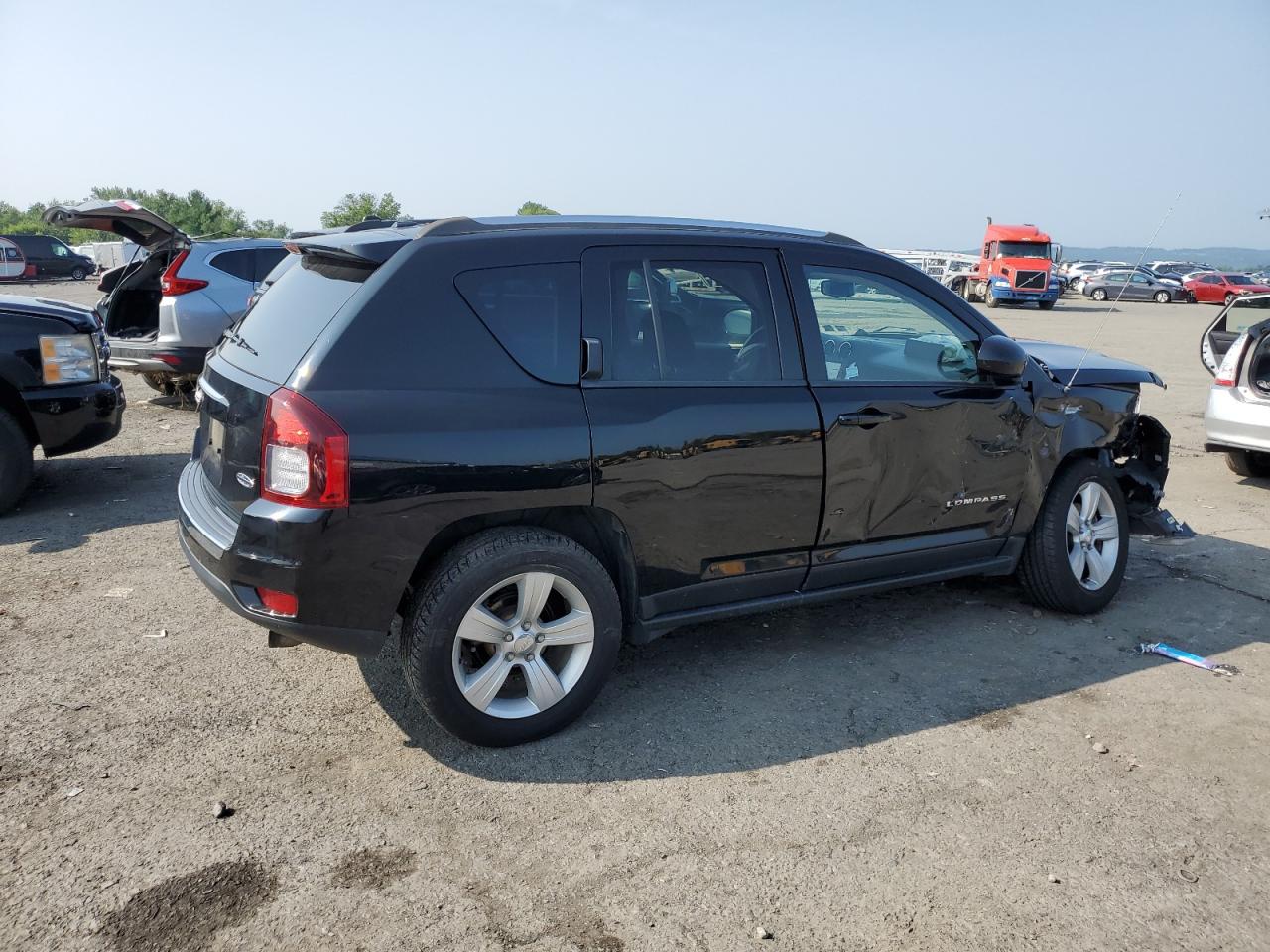 Obraz 3 z 2015 JEEP COMPASS LATITUDE 2015 z VIN 1C4NJDEB9FD168404
