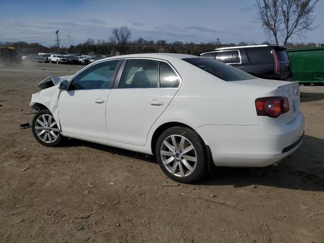 Image 2 of 2010 VOLKSWAGEN JETTA TDI 2010 with VIN 3VWRL7AJ7AM052090
