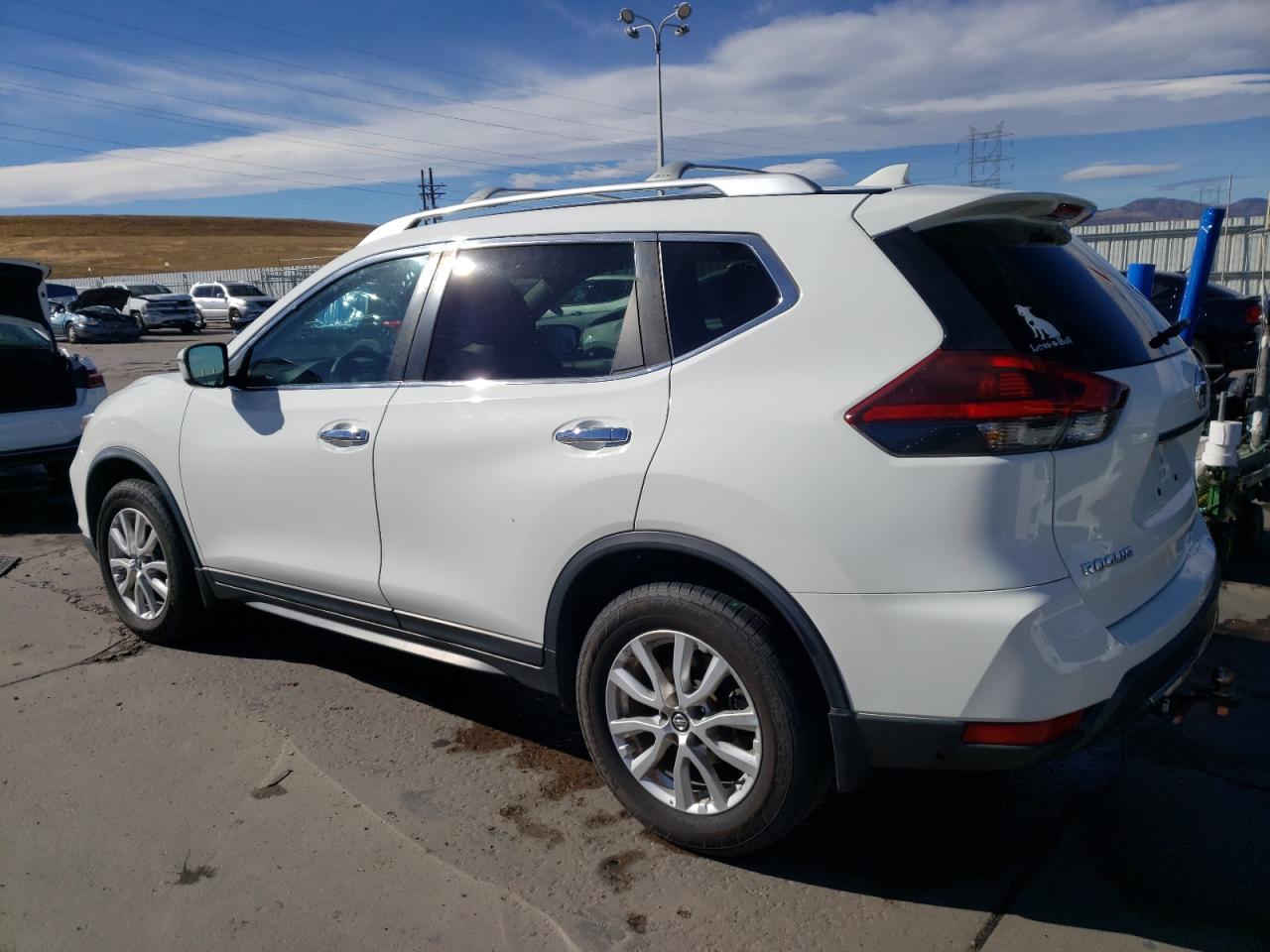 Изображение 2 2020 NISSAN ROGUE S 2020 с VIN KNMAT2MV5LP504472