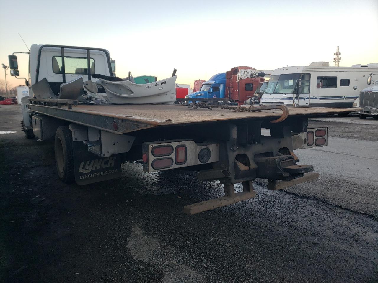 Image 2 of 2018 HINO 258/268  2018 with VIN 5PVNJ8JN0J4S53390