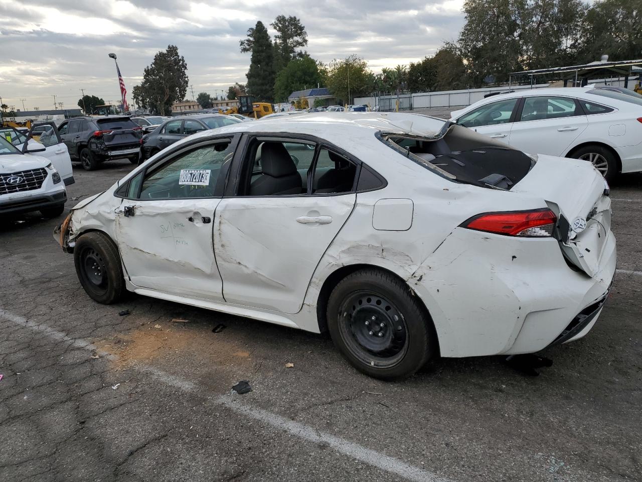 Image 2 of 2020 TOYOTA COROLLA LE 2020 with VIN 5YFEPRAEXLP038118