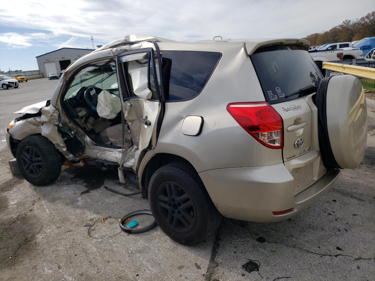Изображение 2 2008 TOYOTA RAV4  2008 с VIN JTMBK33V985045626