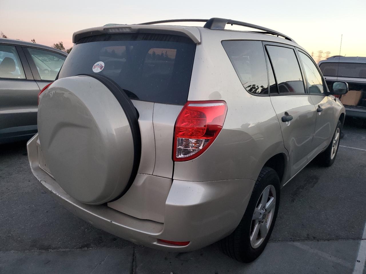 Obraz 3 z 2006 TOYOTA RAV4  2006 z VIN JTMZD33V966007216