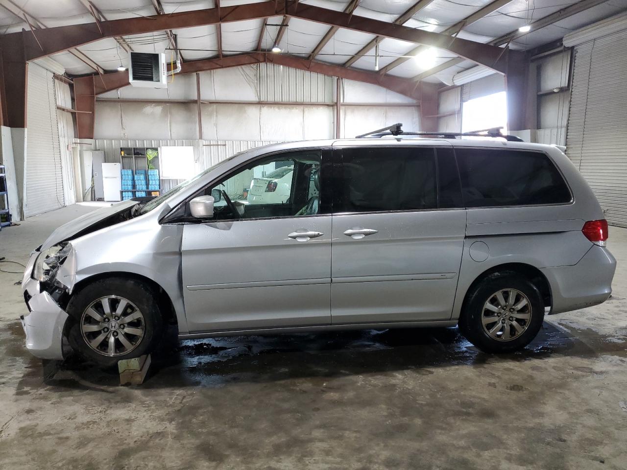 Image 1 of 2010 HONDA ODYSSEY EXL 2010 with VIN 5FNRL3H70AB044746