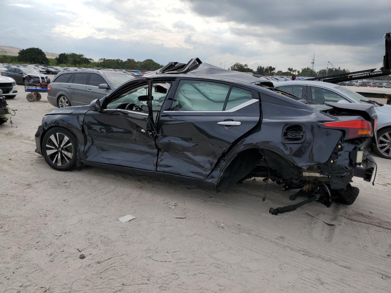 Obraz 2 z 2019 NISSAN ALTIMA SV 2019 z VIN 1N4BL4DV4KC143246