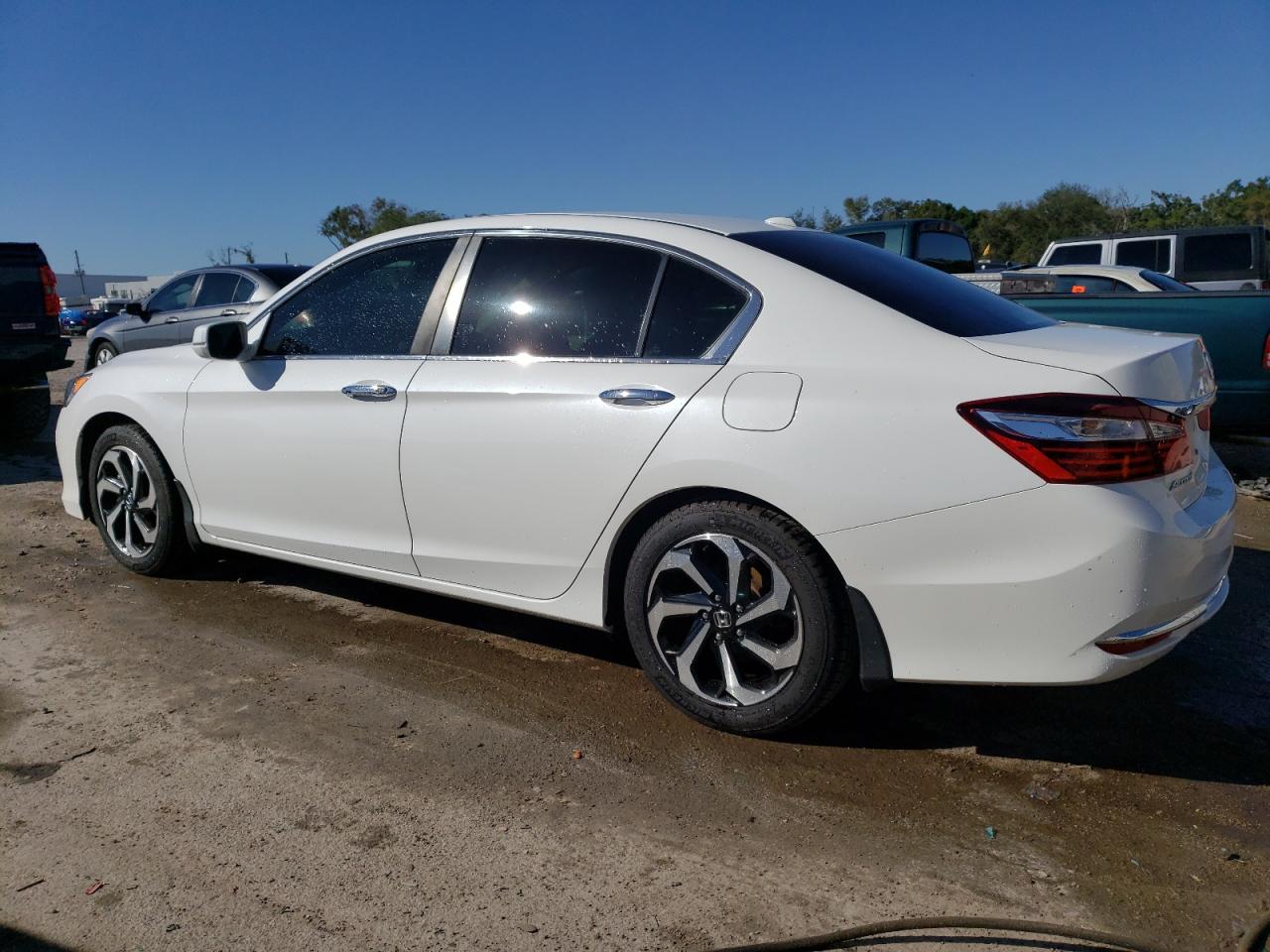 Изображение 2 2016 HONDA ACCORD EXL 2016 с VIN 1HGCR2F80GA106160