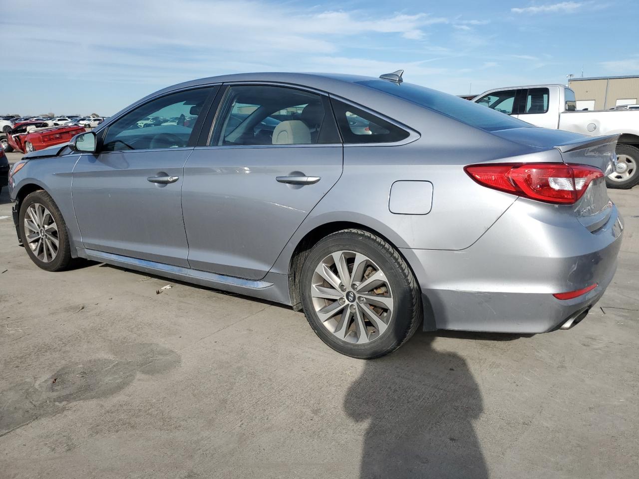 Obraz 2 z 2017 HYUNDAI SONATA SPORT 2017 z VIN 5NPE34AF5HH484950