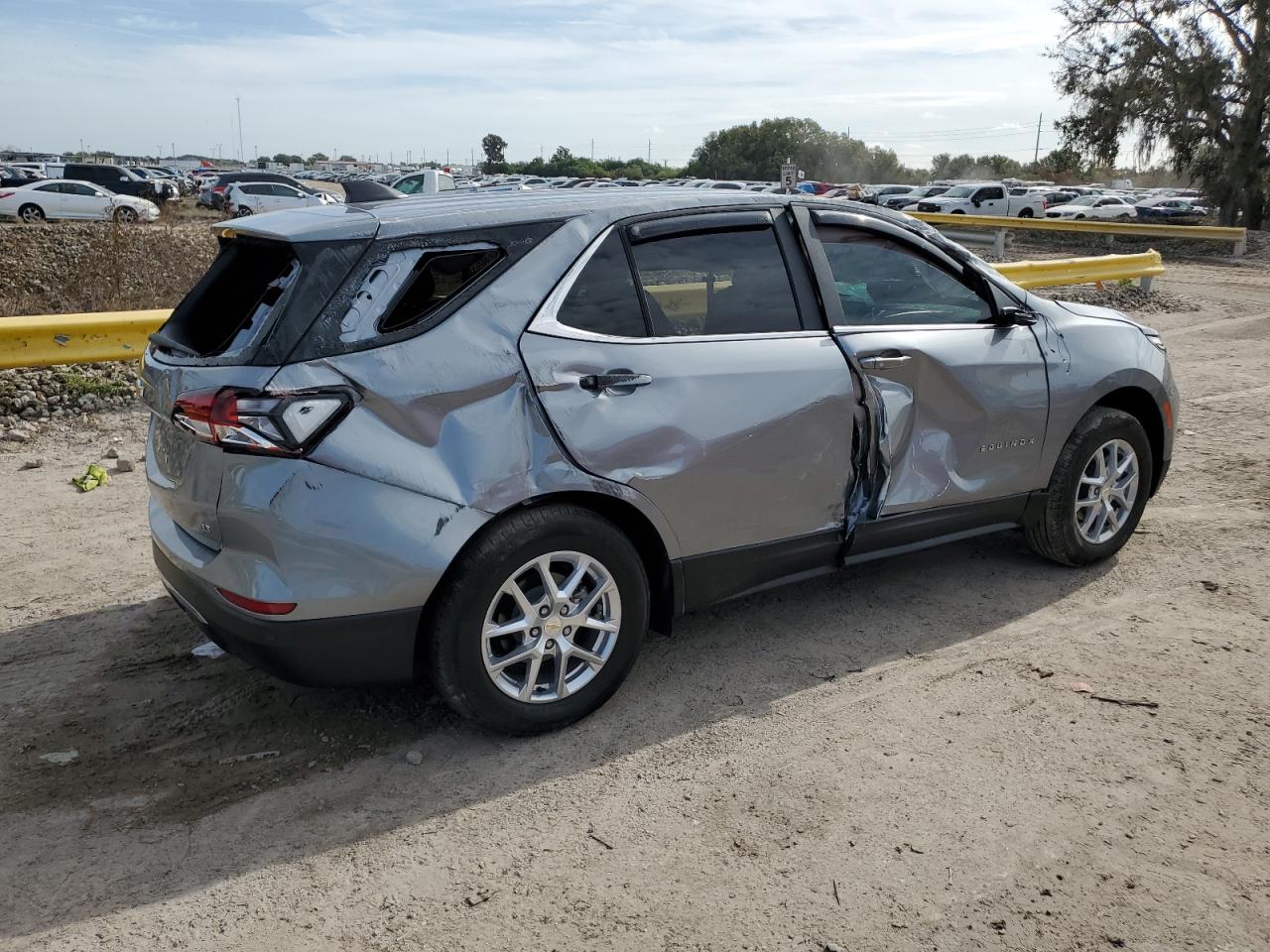 Obraz 3 z 2024 CHEVROLET EQUINOX LT 2024 z VIN 3GNAXKEG7RL136649
