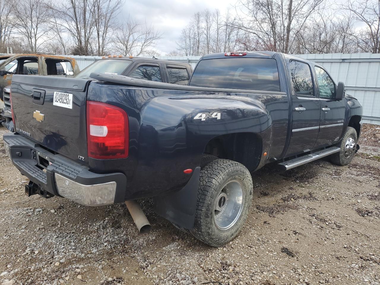 Image 3 of 2013 CHEVROLET SILVERADO K3500 LTZ 2013 with VIN 1GC4K1C86DF152967