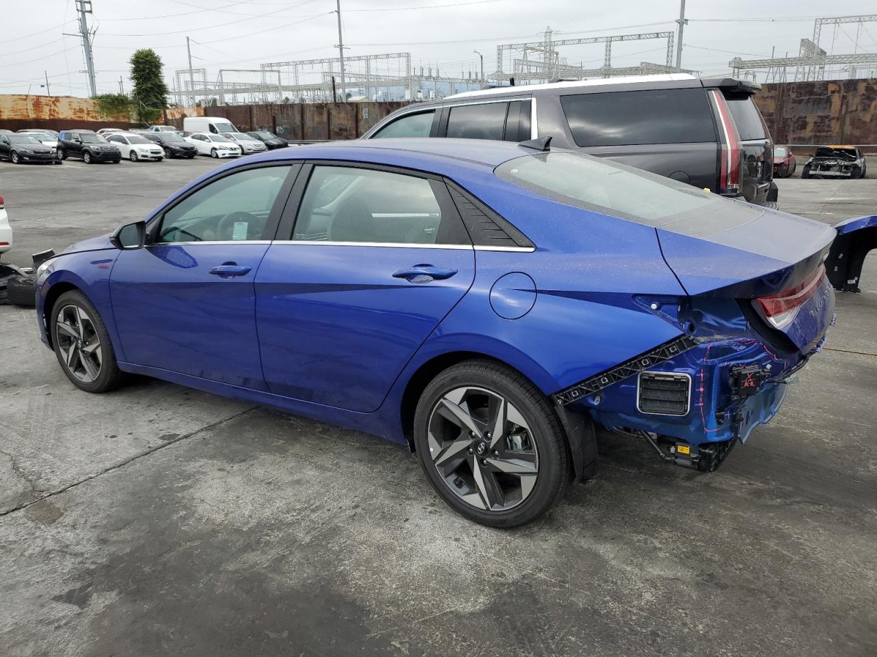 Image 2 of 2023 HYUNDAI ELANTRA LIMITED 2023 with VIN KMHLN4AJ2PU065735