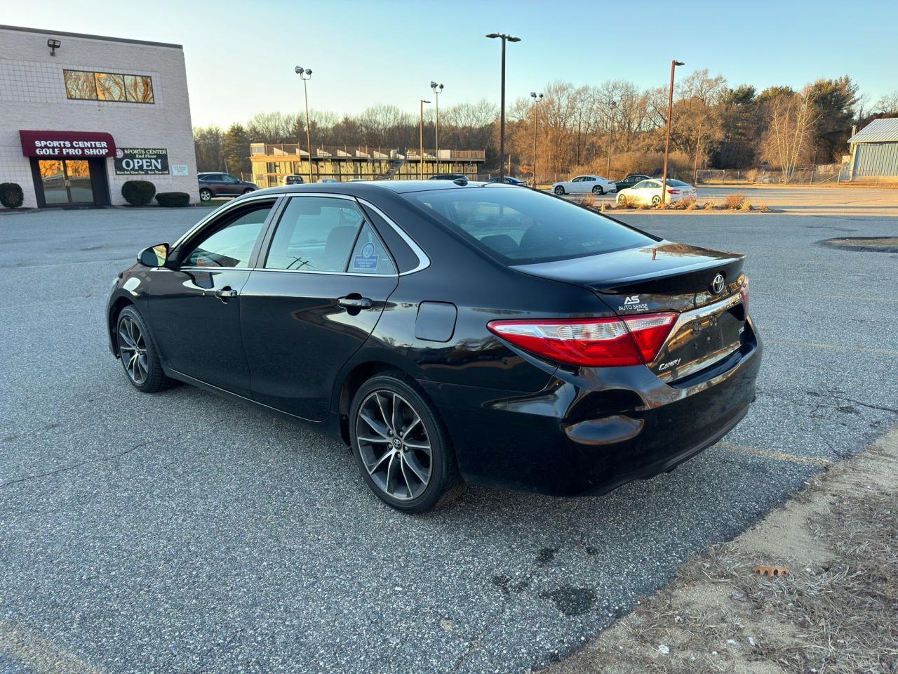 Obraz 3 z 2016 TOYOTA CAMRY LE 2016 z VIN 4T1BF1FK0GU195389