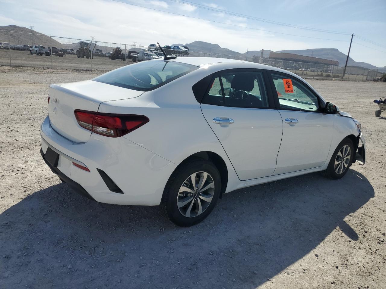 Изображение 3 2023 KIA RIO LX 2023 с VIN 3KPA24AD2PE558201