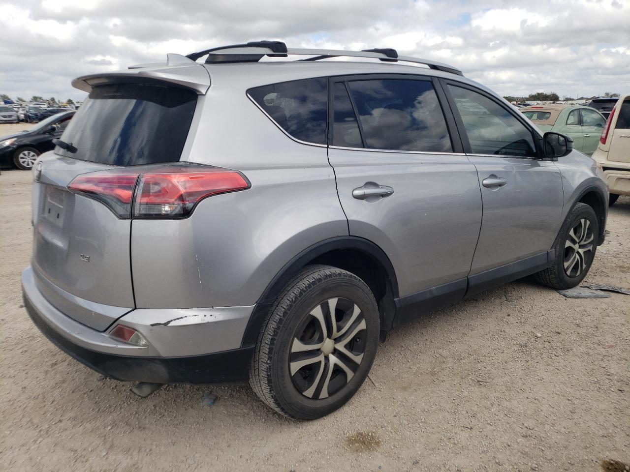 Obraz 3 z 2017 TOYOTA RAV4 LE 2017 z VIN 2T3ZFREV0HW376316