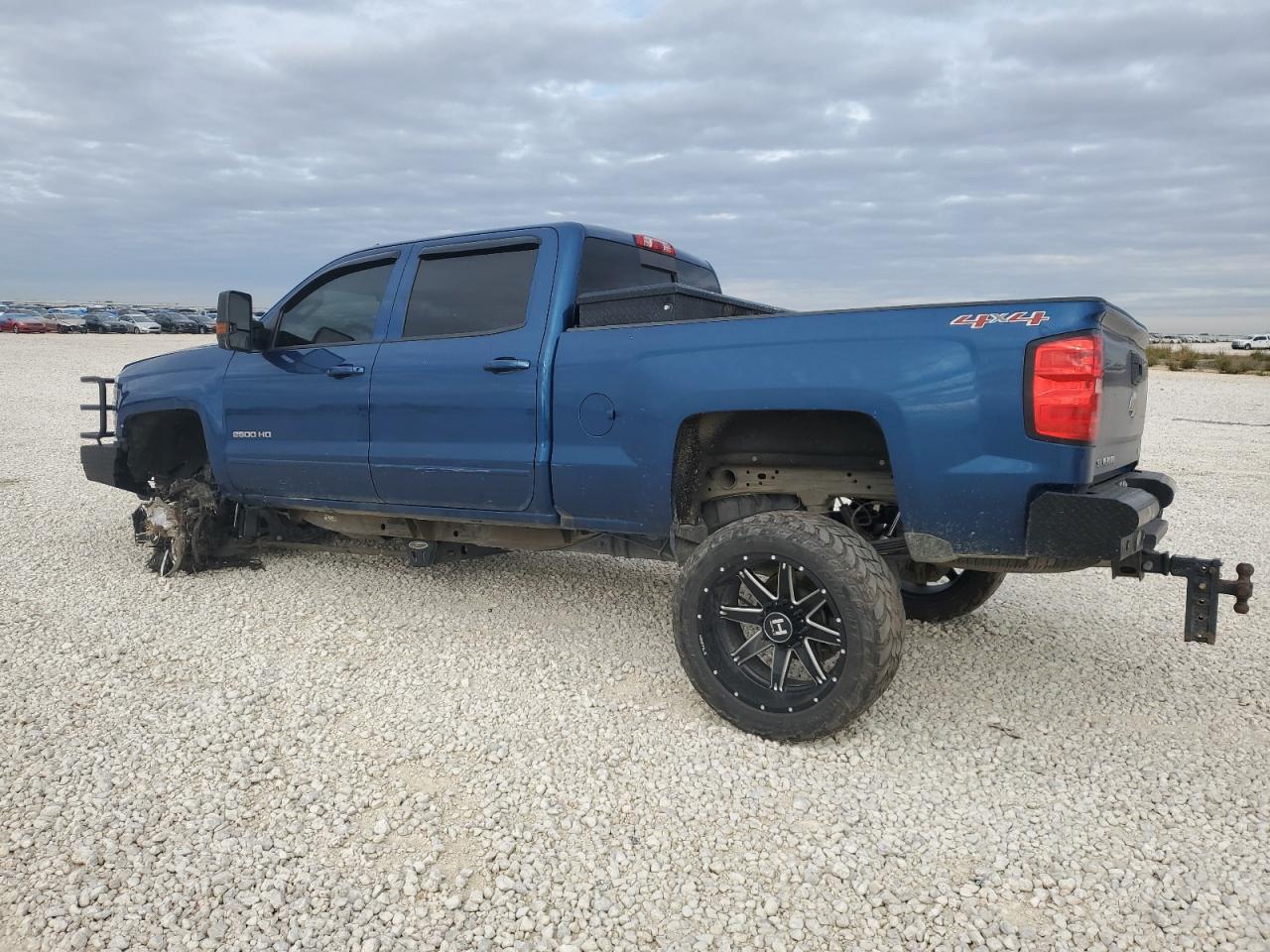 Изображение 2 2017 CHEVROLET SILVERADO K2500 HEAVY DUTY LT 2017 с VIN 1GC1KVEY9HF241459