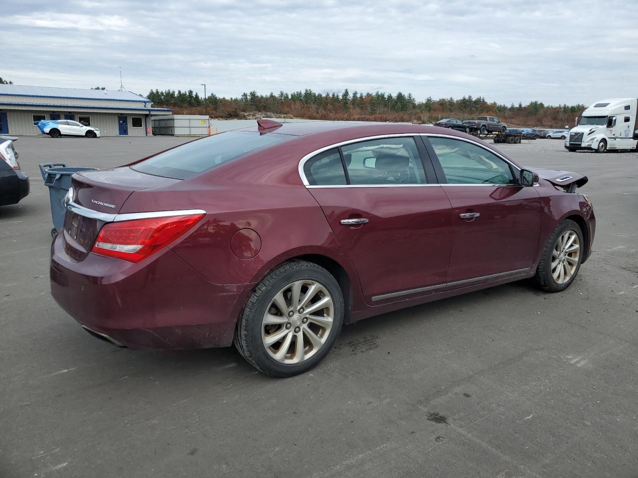 Изображение 3 2016 BUICK LACROSSE  2016 с VIN 1G4GB5G36GF189892