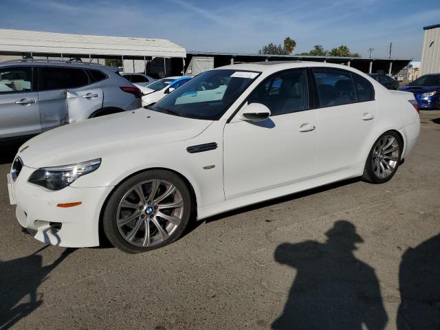 2010 BMW M5  2010 image