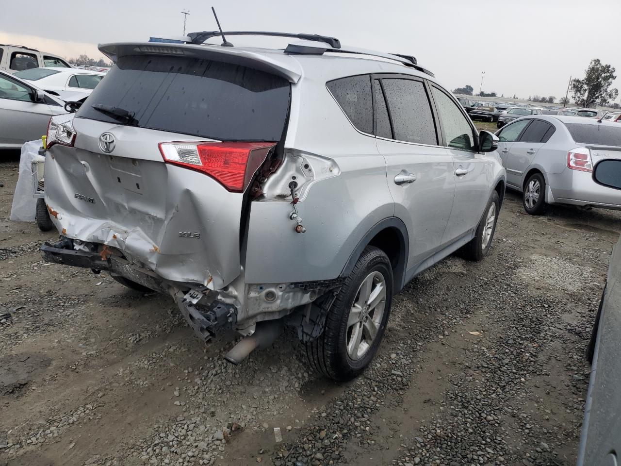 Изображение 3 2013 TOYOTA RAV4 XLE 2013 с VIN JTMWFREV6DD008054