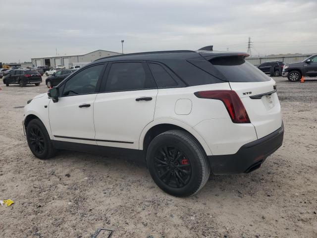 Изображение 2 2022 CADILLAC XT5 LUXURY 2022 с VIN 1GYKNAR44NZ120595
