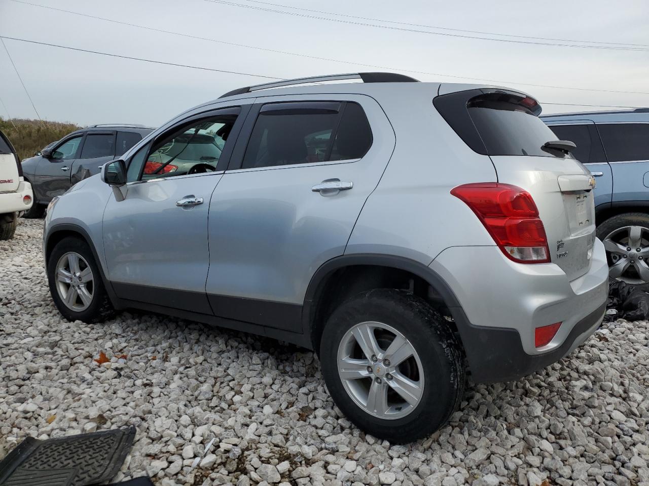 Image 2 of 2018 CHEVROLET TRAX 1LT 2018 with VIN KL7CJLSB0JB681869