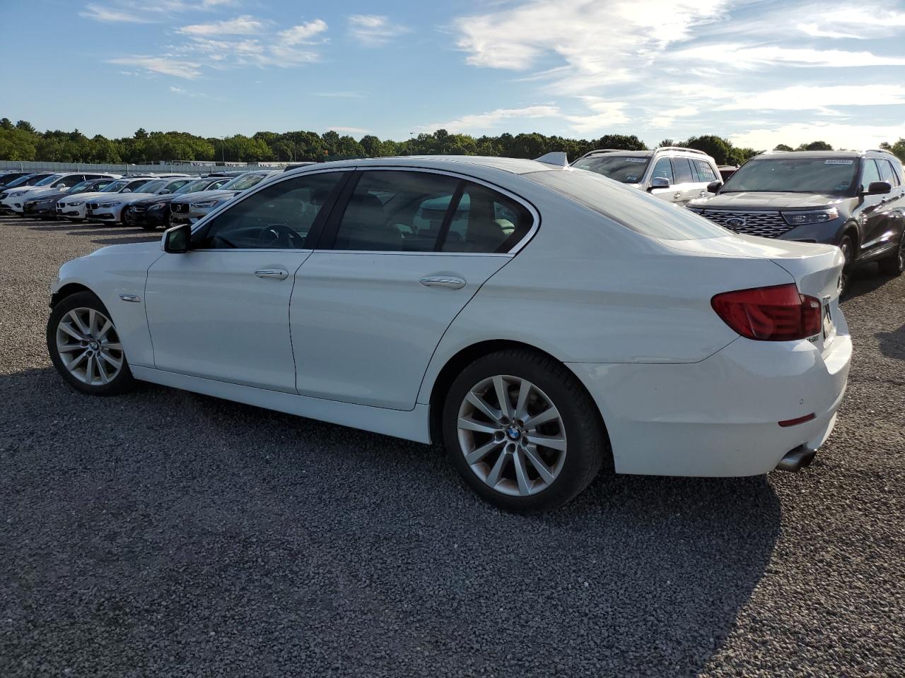 Obraz 2 z 2013 BMW 528 XI 2013 z VIN WBAXH5C50DD107265