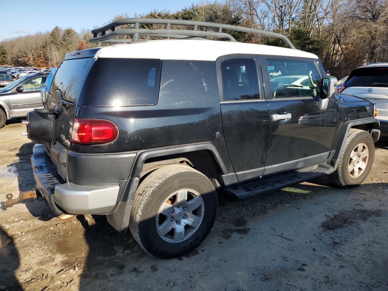 Изображение 3 2007 TOYOTA FJ CRUISER  2007 с VIN JTEBU11F470045695