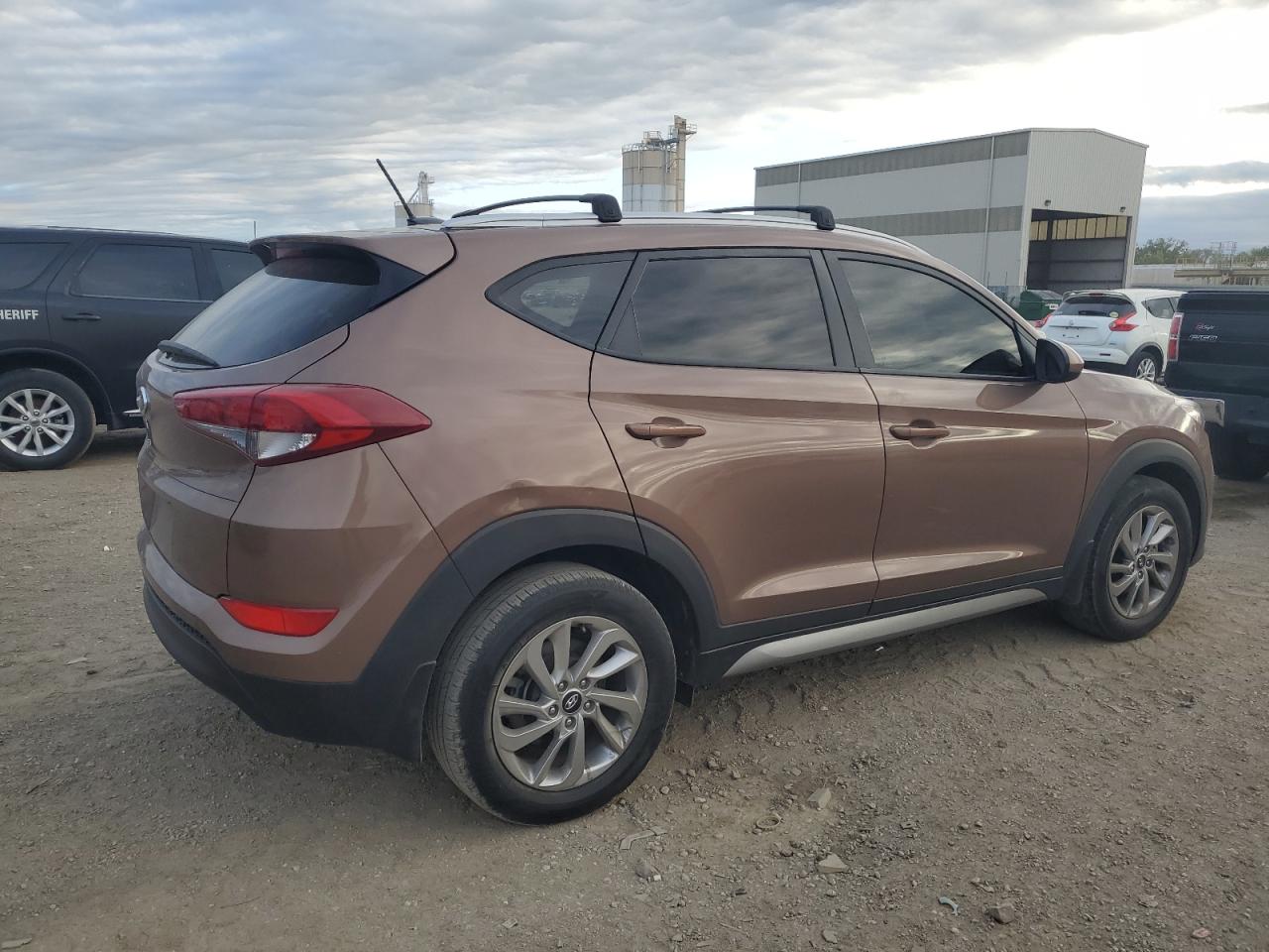 Obraz 3 z 2017 HYUNDAI TUCSON LIMITED 2017 z VIN KM8J33A44HU262005