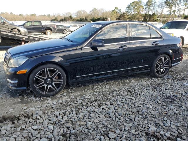 Obraz 1 z 2014 MERCEDES-BENZ C 250 2014 z VIN WDDGF4HBXEG233012