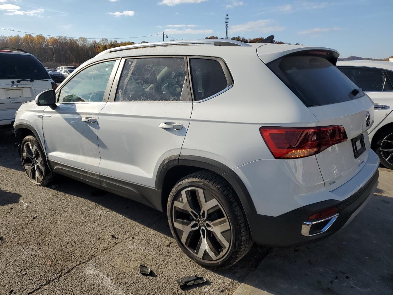 Image 2 of 2023 VOLKSWAGEN TAOS SEL 2023 with VIN 3VV2X7B27PM304771