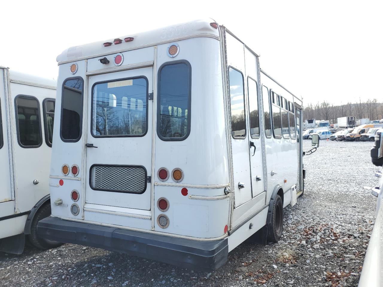 Obraz 3 z 2014 FORD ECONOLINE E450 SUPER DUTY CUTAWAY VAN 2014 z VIN 1FDFE4FS7EDB10096