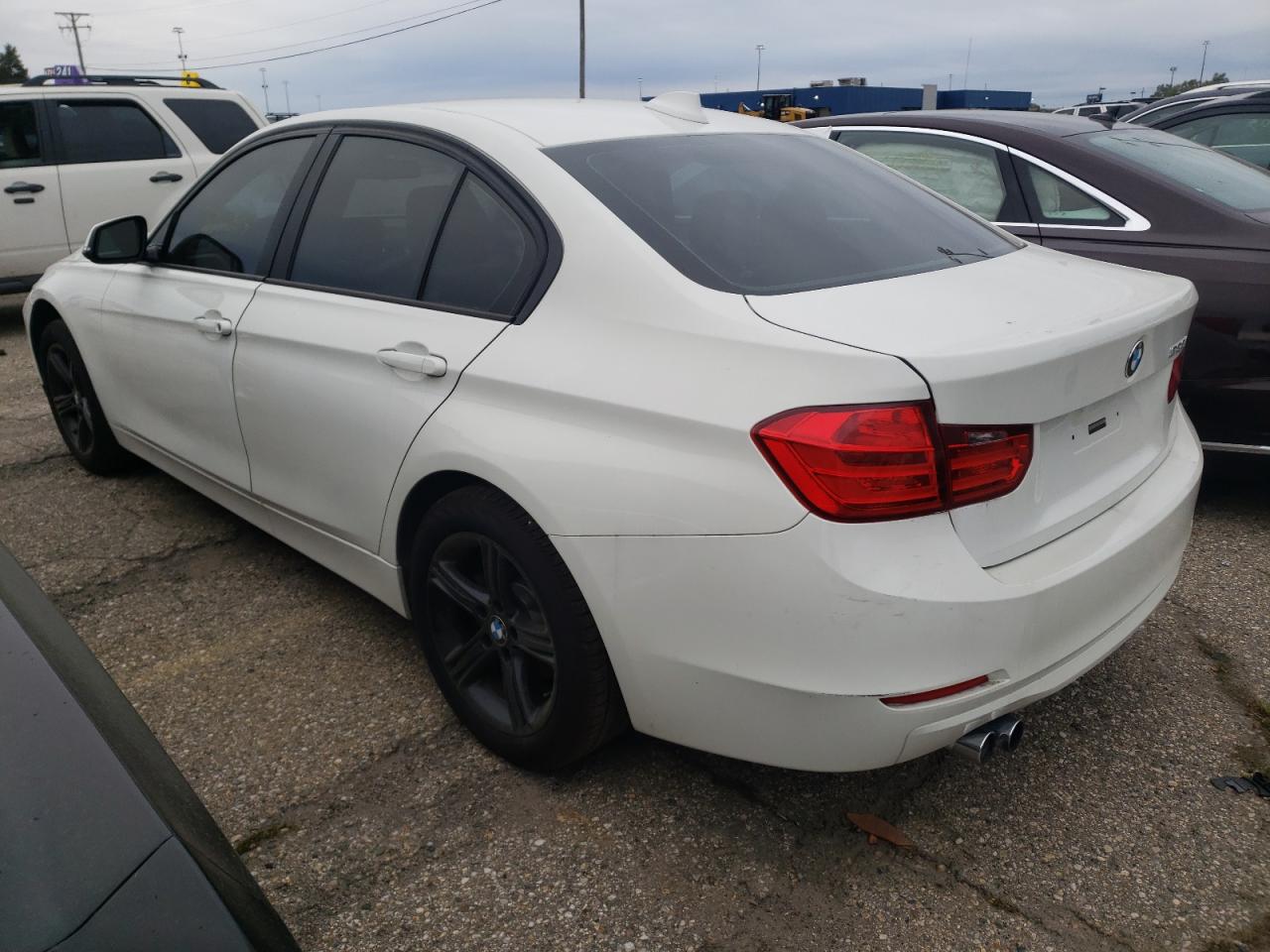 Obraz 2 z 2013 BMW 328 I 2013 z VIN WBA3A5G57DNP20751