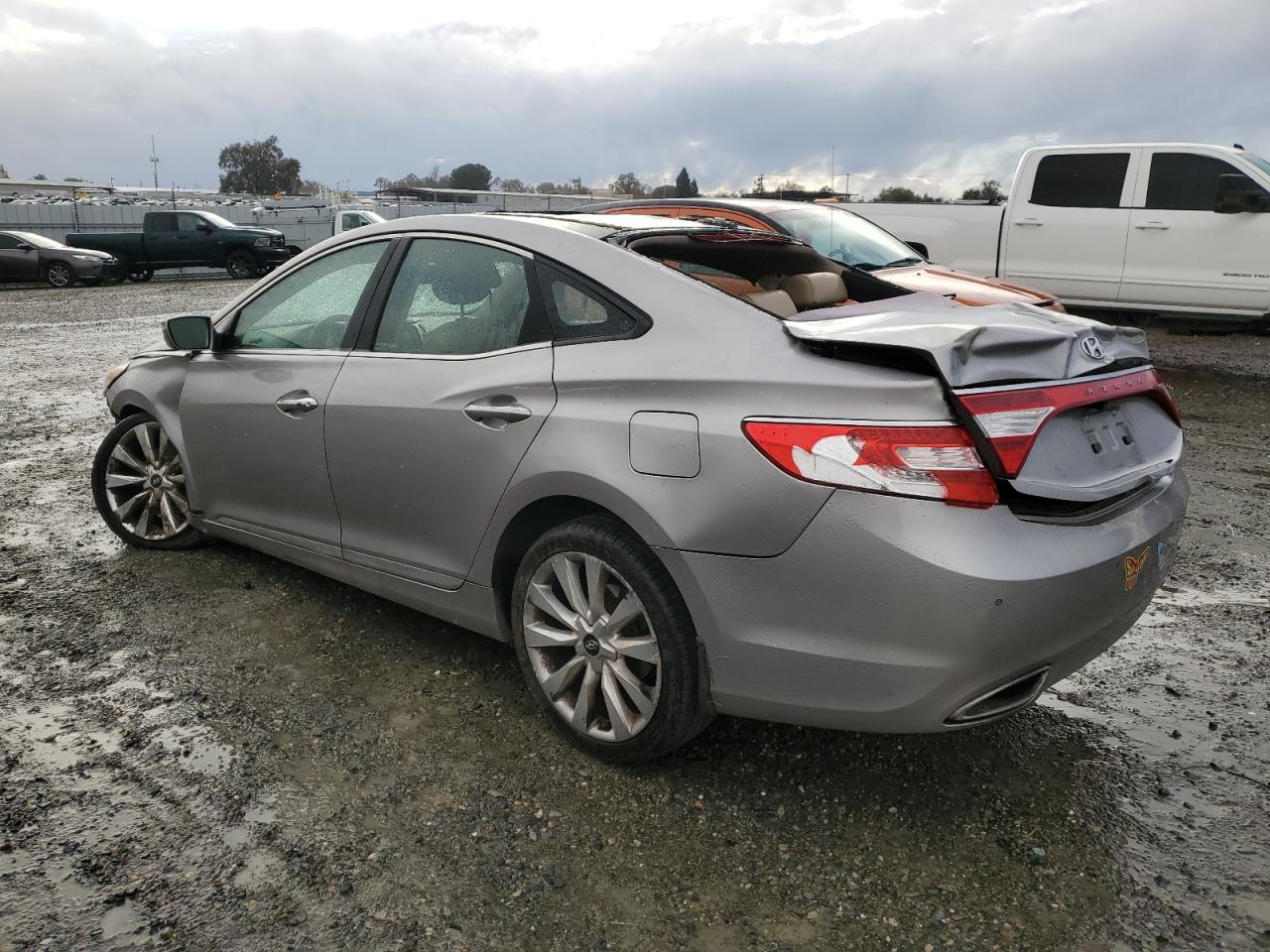 Obraz 2 z 2013 HYUNDAI AZERA GLS 2013 z VIN KMHFH4JG0DA216898