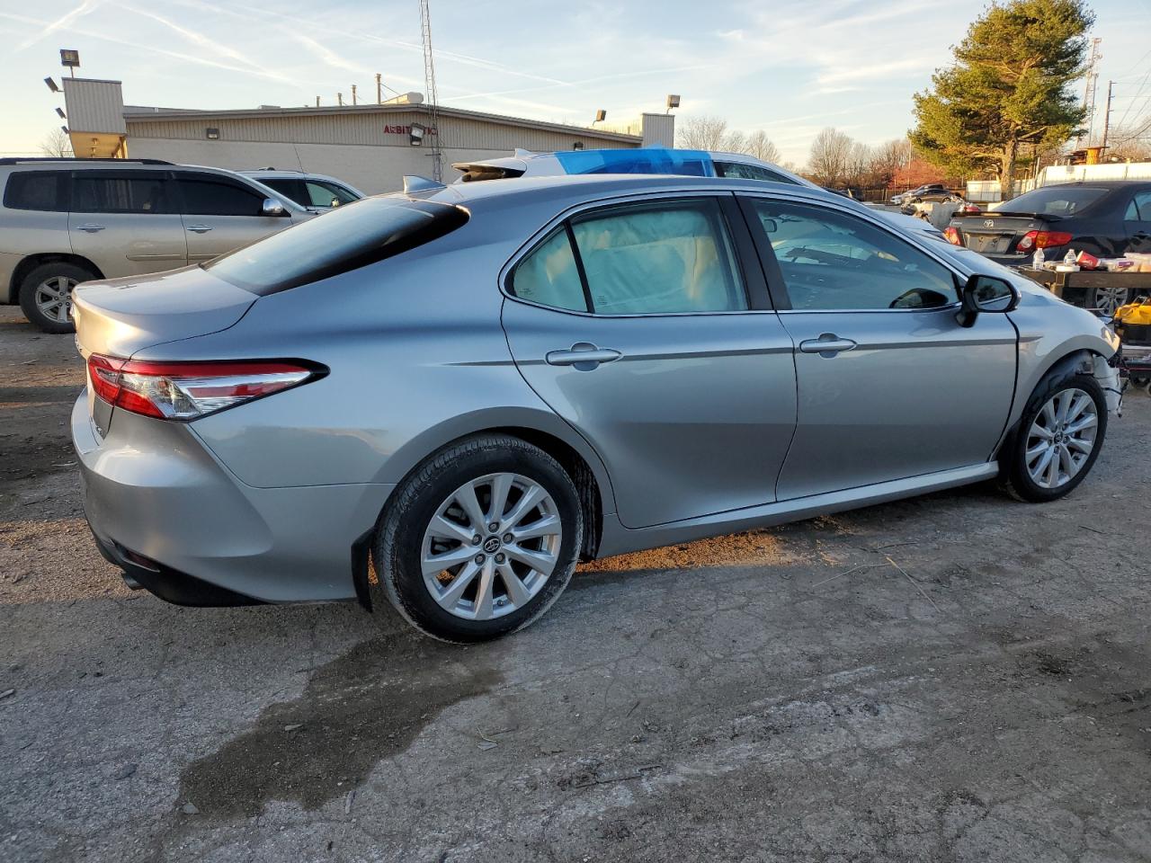 Obraz 3 z 2019 TOYOTA CAMRY L 2019 z VIN 4T1B11HK4KU755208